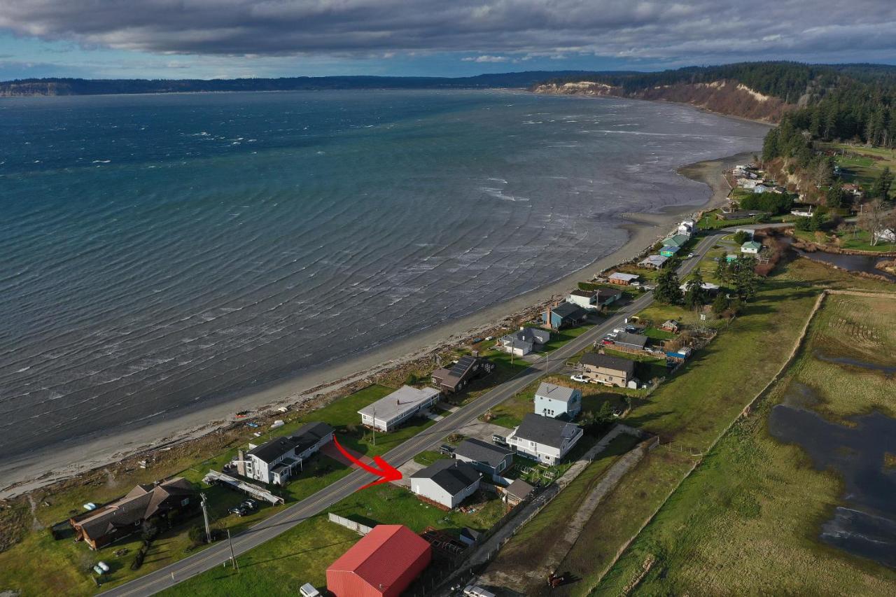 Maxwelton Beach Sunsets! Kayaks & Paddleboards! 1 Min Walk To The Water! Clinton 外观 照片