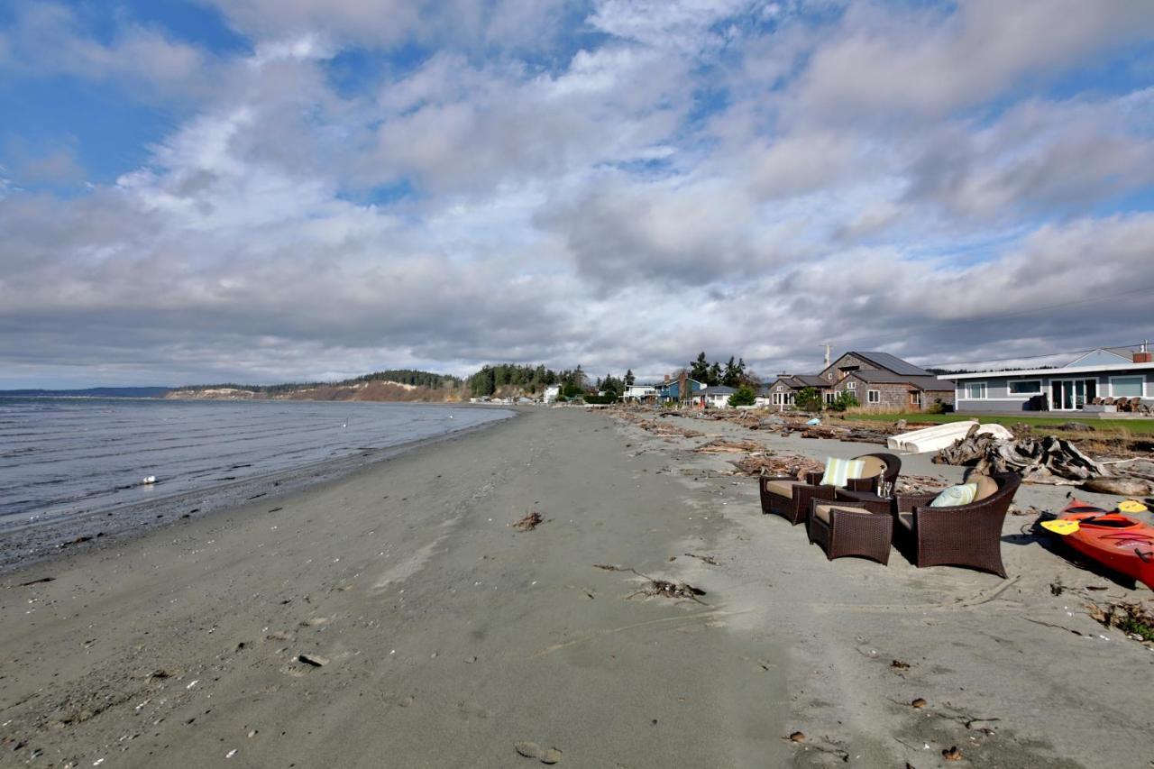 Maxwelton Beach Sunsets! Kayaks & Paddleboards! 1 Min Walk To The Water! Clinton 外观 照片