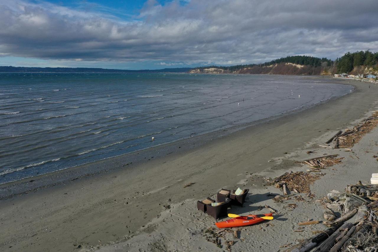 Maxwelton Beach Sunsets! Kayaks & Paddleboards! 1 Min Walk To The Water! Clinton 外观 照片
